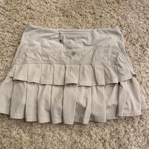 Lululemon White Ruffled Skirt